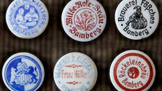 Porzellanstopfen von Bügelverschlüssen alter Bamberger Bierflaschen aus der Sammlung Fiedler Foto: privat