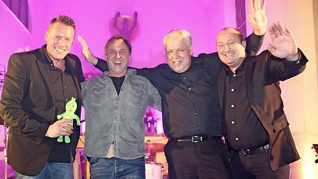 Sie spielen im Berndorfer Gotteshaus (von links): Holger H&ouml;hn, Stefan Luschner, Walter Sch&ouml;nheiter und Frank Hofmann von der Gruppe "Elixier".  Foto: Stephan St&ouml;ckel