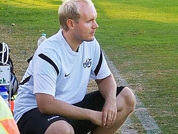 Schwarzachs Trainer Jan Hinrichs hat großes Vertrauen in seine Mannschaft. Foto: Krumpholz