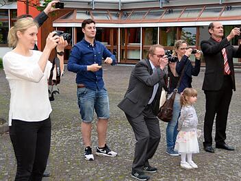 Die Auszeichnung der Kammersieger von IHK und HWK, das ist schon ein Erinnerungsfoto wert.  Fotos: Peter Rauch