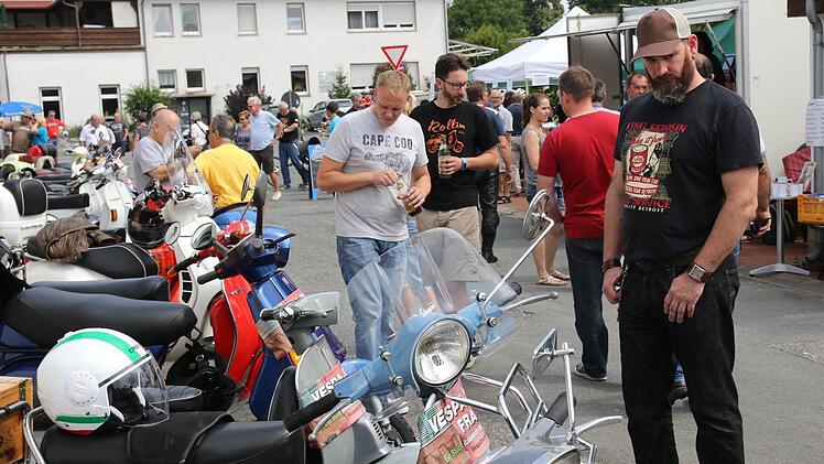 Vespa-Treffen im Itzgrund Foto: Michael Stelzner
