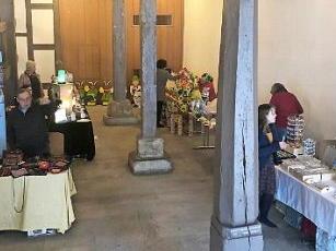 Beim Kunsthandwerker-Markt 2019 in der Rathaushalle  Foto: RK/Archiv