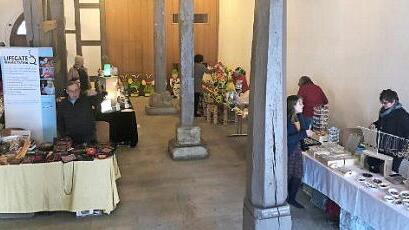 Beim Kunsthandwerker-Markt 2019 in der Rathaushalle  Foto: RK/Archiv
