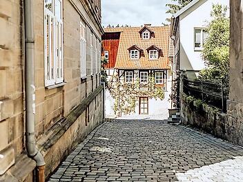 Mit romantischen Gassen und Fachwerkhäusern wirbt Kronach im neuen Online-Auftritt „Heimatlotsen“ der Metropolregion Nürnberg.