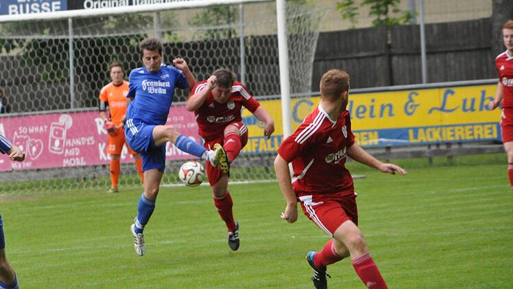 Szene vom Relegationsspiel FC Mitwitz II - TSV Weißenbrunn II.Foto: Herbert Kalb