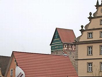 Stadtansicht mit Schönheitsfehler: Das Jörgentor ist jetzt notgesichert, aber die Zeit drängt. Der Stadtrat ließ keinen Zweifel daran, dass das Jörgentor schnellstmöglich saniert werden muss.  Foto: Thomas Malz