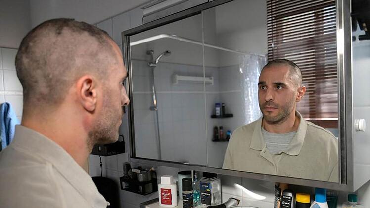 Jan Kittmann hat sich für seine Rolle in GZSZ die Haare abrasiert.