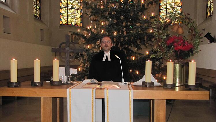 Dekan Andreas Kleefeld gestaltete den Gottesdienst in Heiligkreuz am Ersten Feiertag.