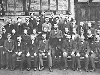 Der Gesangverein im Jahre 1899 Foto: K.- H. Hofmann/Repro
