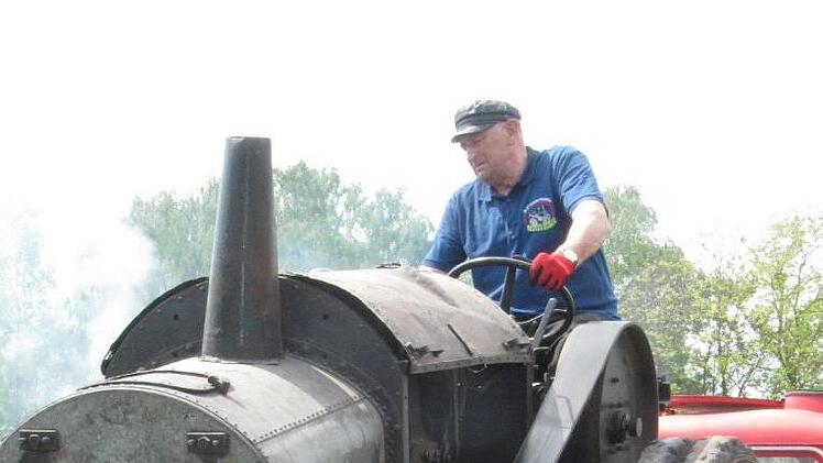 Walter Lehnert mit seinem Motorpferd von Motorenwerke Mannheim , Baujahr 1924