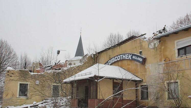 Die ehemalige Disco in Moggast wird abgerissen. Foto: Josef Hofbauer