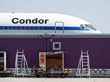 Flieger von Blitz getroffen