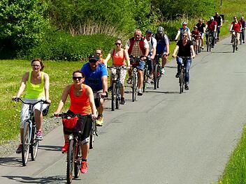 Wenn im Weißmaintal autofreier Sonntag ist, kommen die Radfahrer in Scharen.