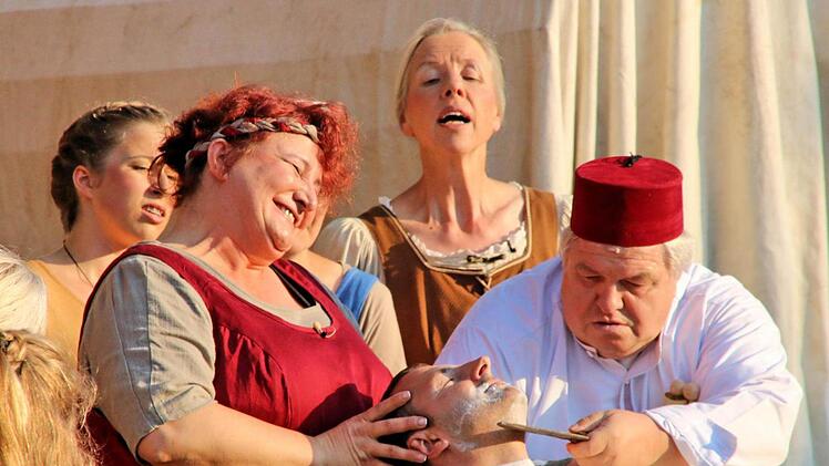 Szene aus "Der Medicus vom Orient" in Poppenlauer. Dieter Britz