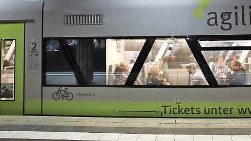 So sah's im "Lumpensammler" bereits am Donnerstagabend aus, als der Ebern-Zug zur Sandkirchweih den Bamberger Bahnhof verließ.Foto: Barbara Herbst