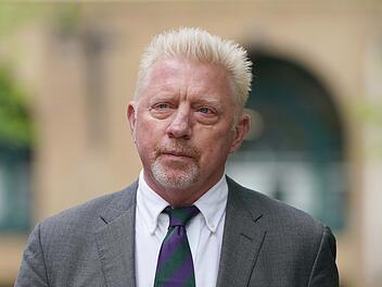 Boris Becker in neues Gef&auml;ngnis verlegt: Anwalt r&auml;umt mit fiesen Ger&uuml;chten auf