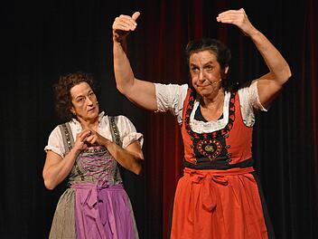 Birgit Süß & Heidi Friedrich  (von links) Ulrike Langer