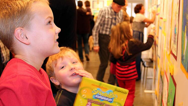 Märchenbücher, Kindergeschichten und viele bunte Bilder bereiten kleinen und großen Besuchern im KuK riesigen Spaß.