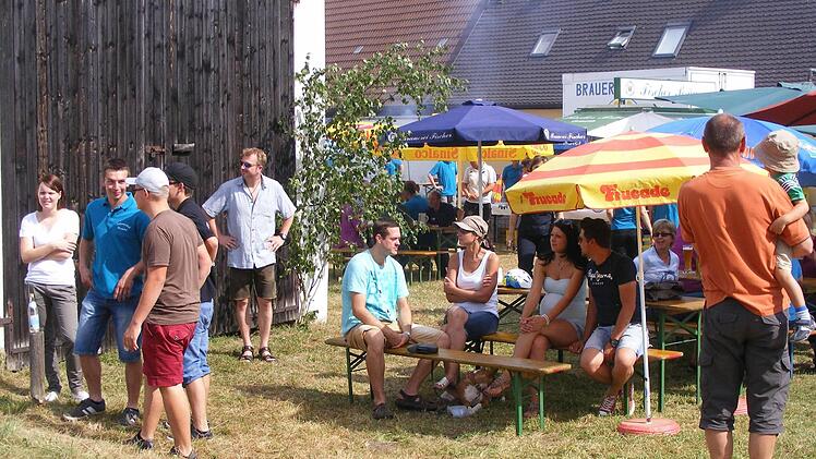 Perfektes Sommerwetter sorgte für zahlreiche Besucher am Wiesendorfer Dorffest.