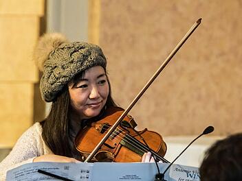 Megumi Ikeda spielte den "Winter" aus Antonio Vivaldis "Vier Jahreszeiten". Fotos: Jochen berger