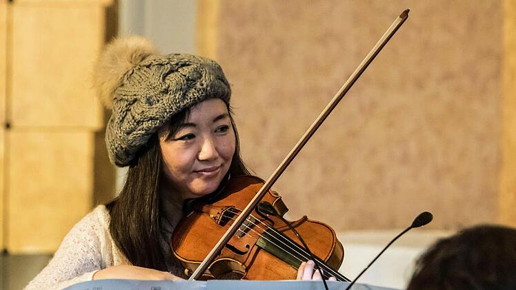 Megumi Ikeda spielte den "Winter" aus Antonio Vivaldis "Vier Jahreszeiten". Fotos: Jochen berger