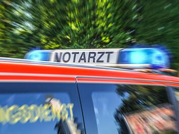 Neustadt: Autofahrer nimmt Notarzt die Vorfahrt - mit drastischen Folgen