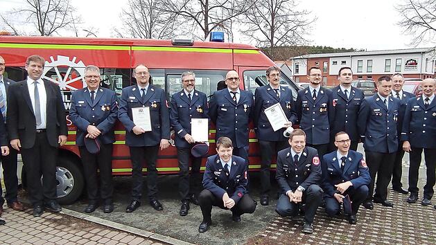 Die Ehrung der seit vielen Jahren aktiven Feuerwehrleute