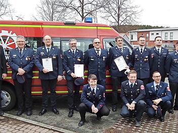 Die Ehrung der seit vielen Jahren aktiven Feuerwehrleute