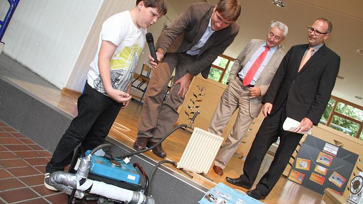Hendrik Schmitt hat sich mit dem Bau eines kleinen Blockheizkraftwerks beschäftigt.