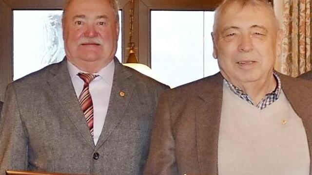 Die beiden neuen Ehrenmitglieder der Sängerrunde Welitsch, Reinhard Horn (links) und Hermann Gerber Fotos: Karl-Heinz Hofmann