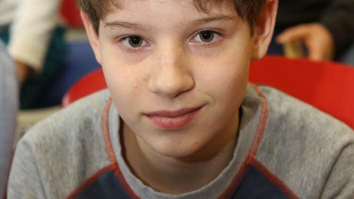 Alexander (11) aus Forchheim: "Ich finde es toll, dass die Kinder-Uni heute an meiner Schule ist! Da konnte ich einfach hinlaufen. Neu für mich ist, dass man bei der Internetsuche zwei Suchbegriffe in Anführungszeichen setzen kann, um genauere Ergebnisse zu bekommen." Foto: Barbara Herbst