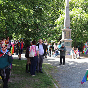 Mit über 1000 Besuchern ist der Hofer Christopher Street Day 2025 ein voller Erfolg gewesen. Das sind unsere Highlights gewesen.