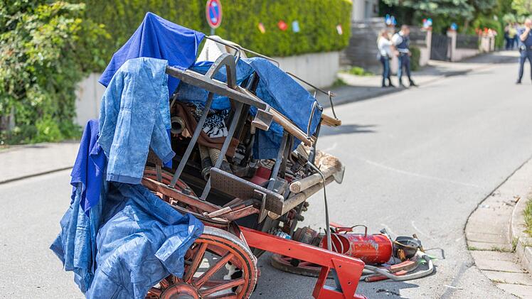 Am Unfall war demnach eine altertümliche Feuerwehrspritze beteiligt. Foto: Goppelt/News5