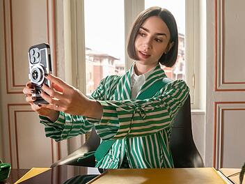 F&uuml;r eine letzte Staffel kehrt Lily Collins zum Netflix-Erfolg "Emily in Paris" zur&uuml;ck.