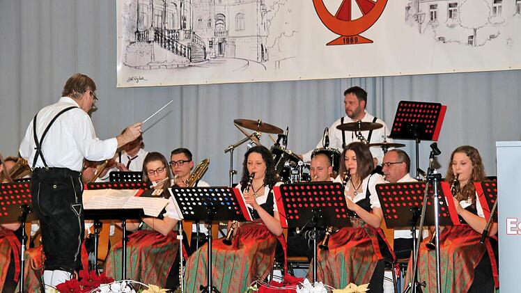 Der Musikverein beim Neujahrskonzert in Maßbach. Foto: Dieter Britz