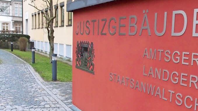 Der Eingang zum Coburger Justizgebäude Foto: Jochen Berger