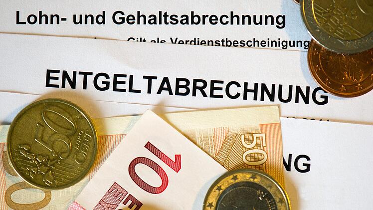 Fachkräfte in Deutschland verdienen im Durchschnitt 57.150 € brutto jährlich. Die Unterschiede zwischen den Bundesländern sind erheblich. Foto: Arno Burgi/dpa-Zentralbild/dpa.