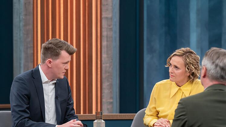 Der brandenburgische Regionalpolitiker Luca Piwodda (PdF) bem&auml;ngelte die fehlende Pr&auml;senz der gro&szlig;en Parteien in seiner Region.