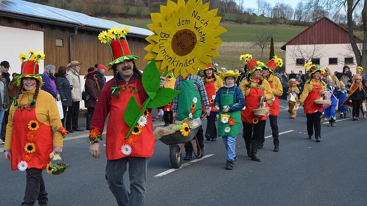 Faschingszug Rosenmontag in Waldfenster Foto: Peter Rauch
