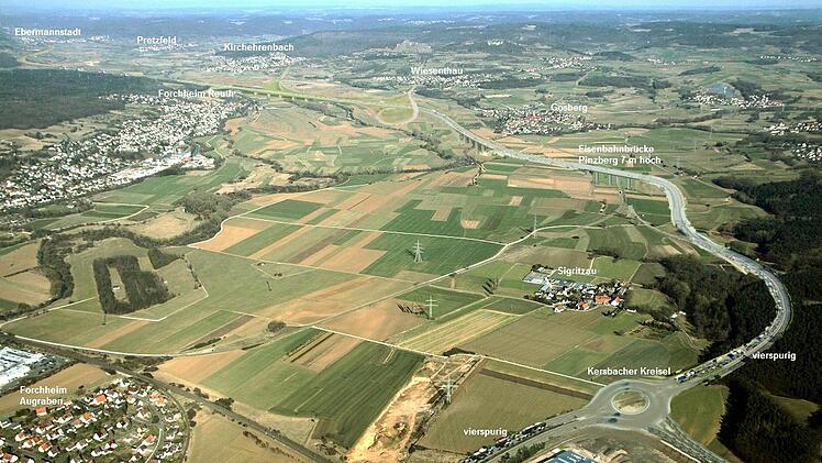 So könnte nach einer Darstellung der "Biwo" die Ostspange von Forchheim aussehen. Die Brückenbauwerke sind in der Fotomontage der Bürgerinitiative pro Wiesenttal ohne Ostspange zwar überzeichnet dargestellt, aber der mögliche Streckenverlauf ist anschaulich gestaltet. Fotomontage: Bürgerinitiative pro Wiesenttal ohne Ostspange