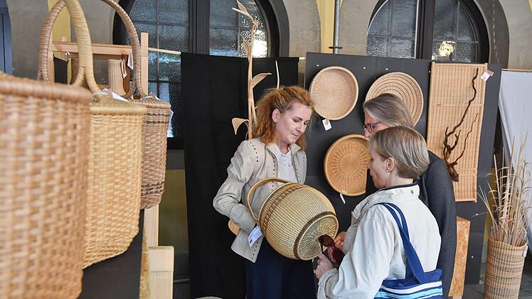 Impressionen vom Korbmarkt.