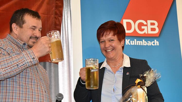 Detlef Ramming stieß mit Susanne Ferschl auf Europa an. Foto: Uschi Prawitz
