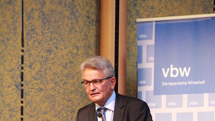 Wo steht die Gesundheitsbranche in Sachen Digitalisierung? Vertreter aus Pflege, Wirtschaft und Politik diskutieren über Chancen, Potenzial und Vorbehalte. Foto: Carmen Schmitt