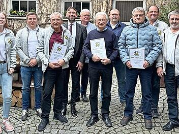 Der Vorstand des Musikvereins Wartenfels zusammen mit den geehrten Mitgliedern und Bürgermeister Christian Ruppert