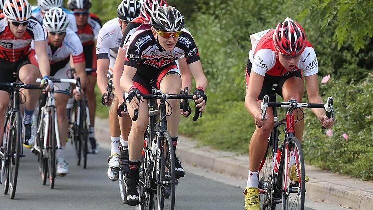Der Lichtenfelser Nick Möller (rechts) vom Team Ratisbona gab alles, am Ende sprang für den 21-Jährigen der 15. Platz heraus.