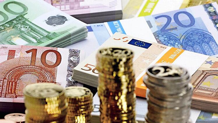 Fast zwei Millionen Euro betragen die Investitionen, die in der Marktgemeinde Wirsberg in diesem Jahr geplant sind.  Symbolfoto: Archiv/dpa