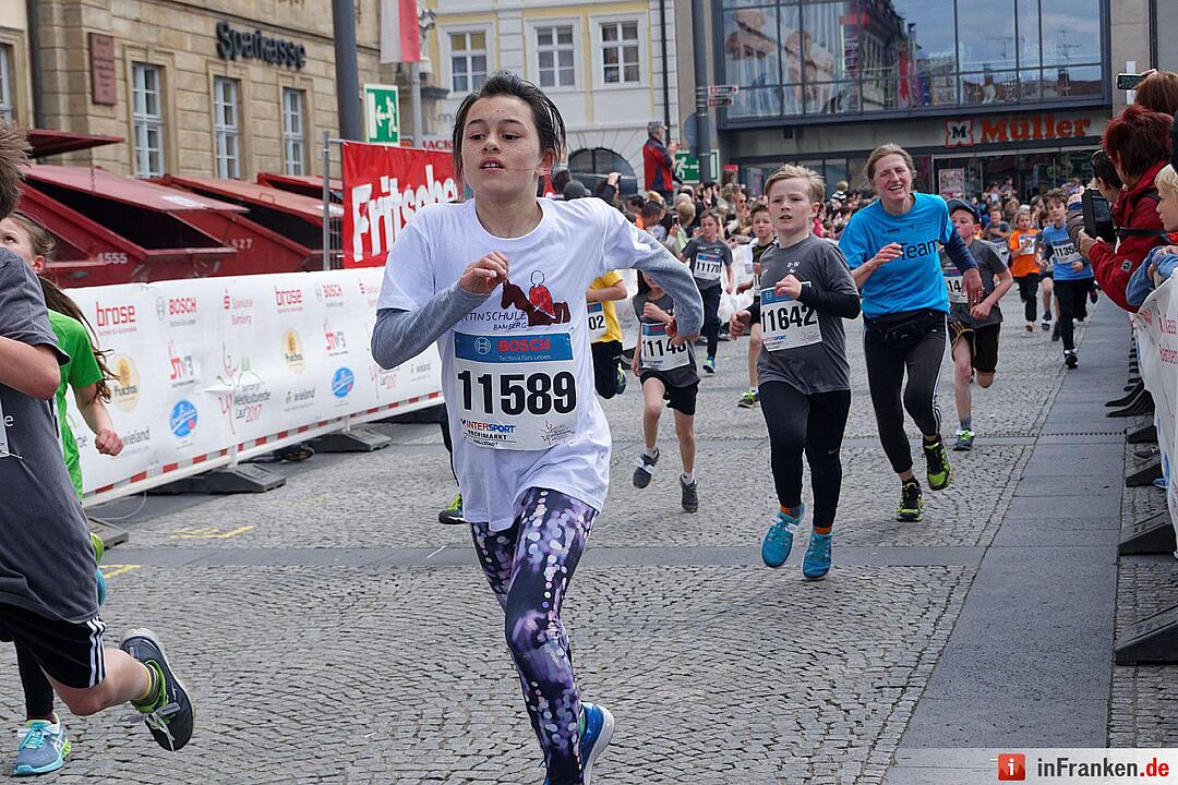 Weltkulturerbelauf 2017 in Bamberg: Der Zieleinlauf am Maxplatz