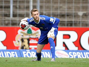 Bisher eine sehr verl&auml;ssliche Gr&ouml;&szlig;e: Luis Zwick ist die unangefochtene Nummer eins im Tor des FC 05 Schweinfurt.  Foto: Frank Scheuring