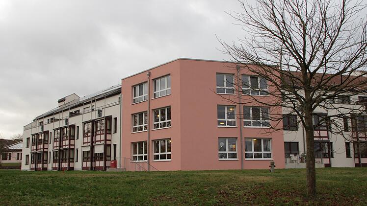In der Einrichtung in Etzelskirchen leben rund 160 ältere Menschen.  Foto: Andreas Dorsch