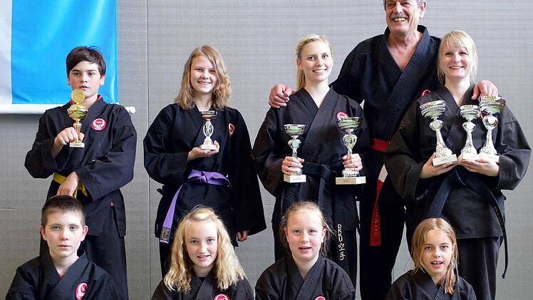 Marcel Schminke, Vince-Robin Zirkel, Janine Singer, Jaqueline Puchmelter, Antonia Wild, Anna Knauer, Helmut Stadelmann, Lara-Sophie Vaupel und Sabrina Hofmann.